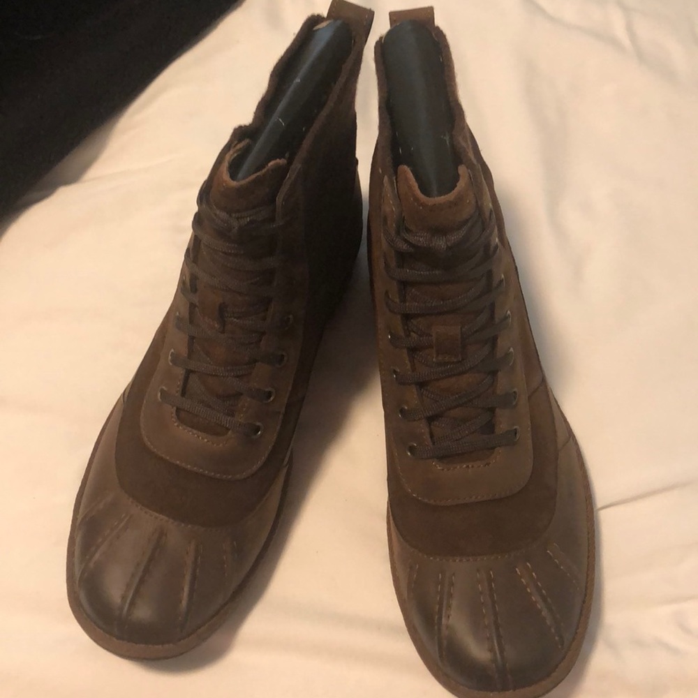 Uggs 7 1/2 Cayli NIB